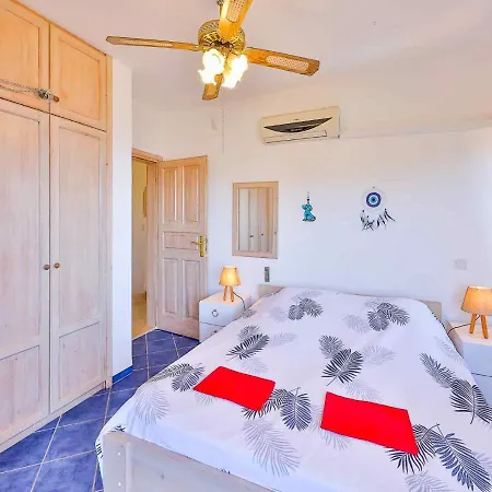 Yarimada Deniz Manzarali Cindy 카스