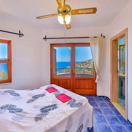 Yarımada Deniz Manzaralı Cindy Villa