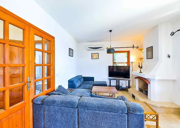 Villa Yarımada Deniz Manzaralı Cindy Kaş