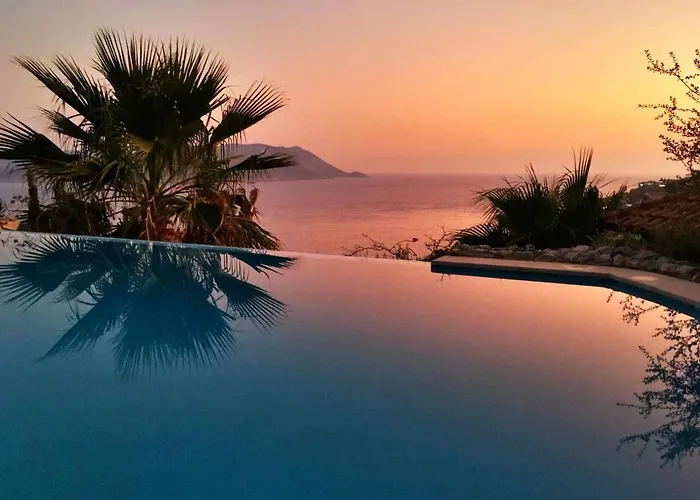 Yarimada Deniz Manzarali Cindy 빌라