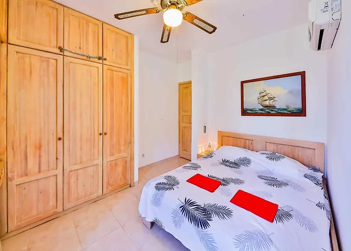 Villa Yarımada Deniz Manzaralı Cindy *