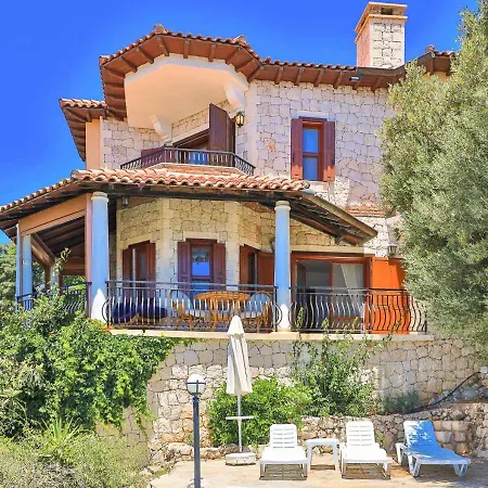 Yarimada Deniz Manzarali Cindy Kaş