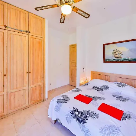 Villa Yarimada Deniz Manzarali Cindy *