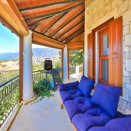 Villa Yarimada Deniz Manzarali Cindy Kaş