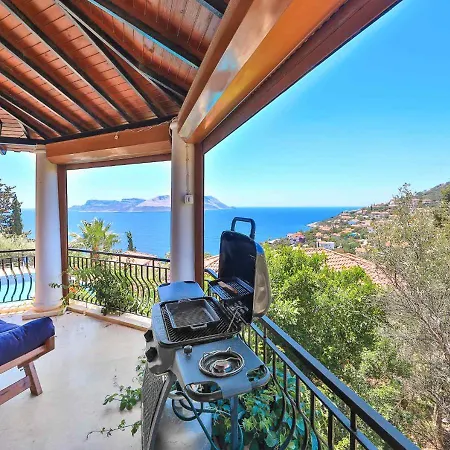 Villa Yarimada Deniz Manzarali Cindy