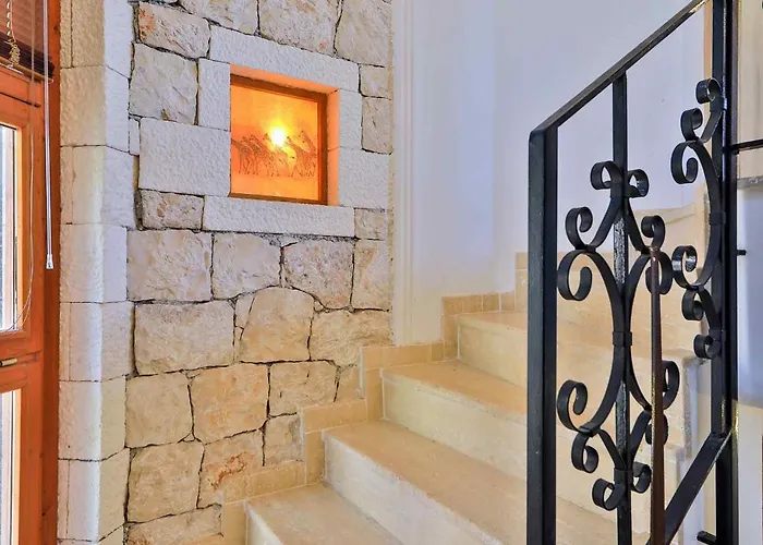 Villa Yarimada Deniz Manzarali Cindy Kaş